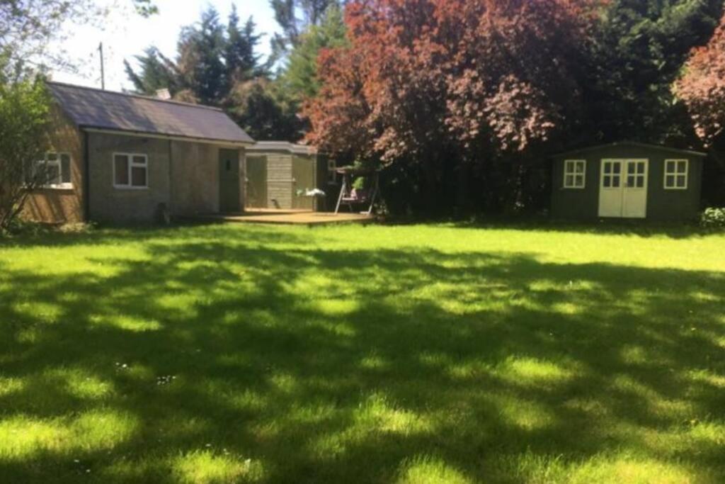 River Cabin Retreat シェパートン エクステリア 写真