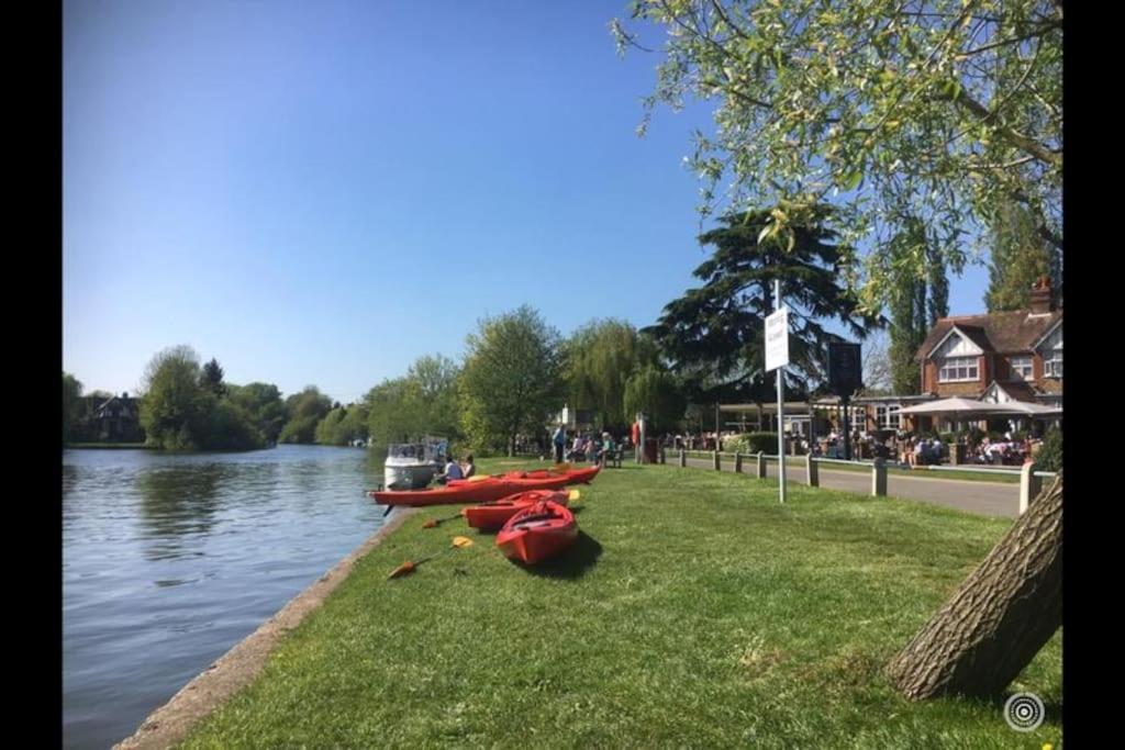 River Cabin Retreat シェパートン エクステリア 写真